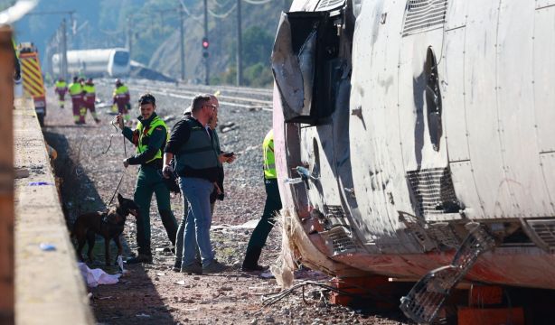 La hora perdida: el tiempo que pasó entre el accidente del Alvia en Adamuz y la llegada de la ayuda