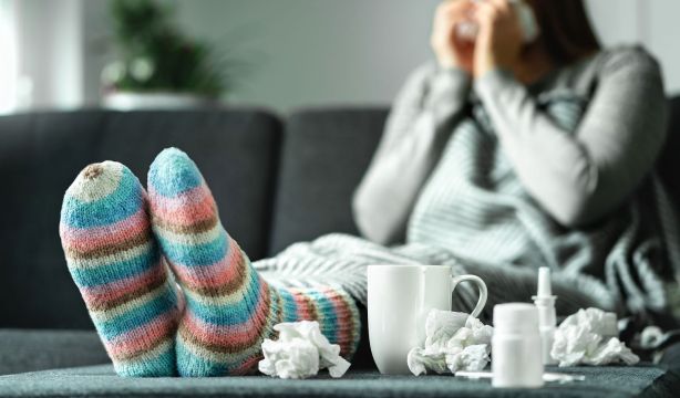 Cómo diferenciar la gripe, la COVID, el VRS y el resfriado común en invierno. Foto: Bigstock.