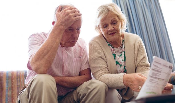 Seguros de salud: subidas a los mayores de hasta el 30% al renovar sus pólizas