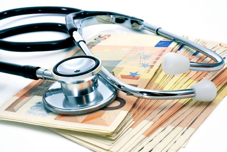 Seguros de salud:  registran ingresos récord mientras aplican subidas desorbitadas a los mayores. Foto: bigstock