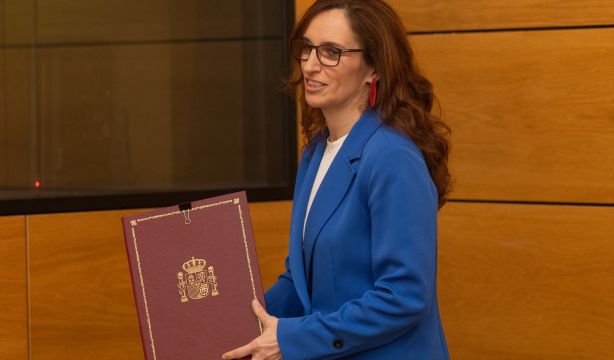 Sanidad firma el acuerdo del Estatuto Marco mientras los médicos mantienen la huelga