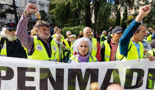Blindar las pensiones es posible: las fórmulas de los juristas para reformar la Constitución