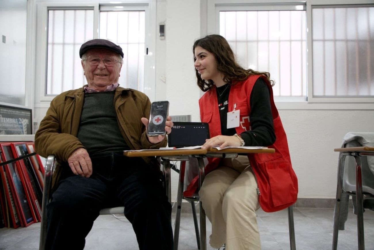 Dispositivos de voz inteligentes ayudan a miles de mayores a combatir la soledad en Madrid. Fuente: Europa Press.