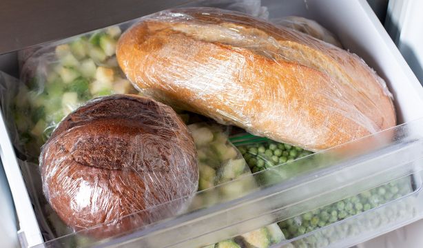 El método definitivo para congelar y descongelar el pan sin que pierda frescura
