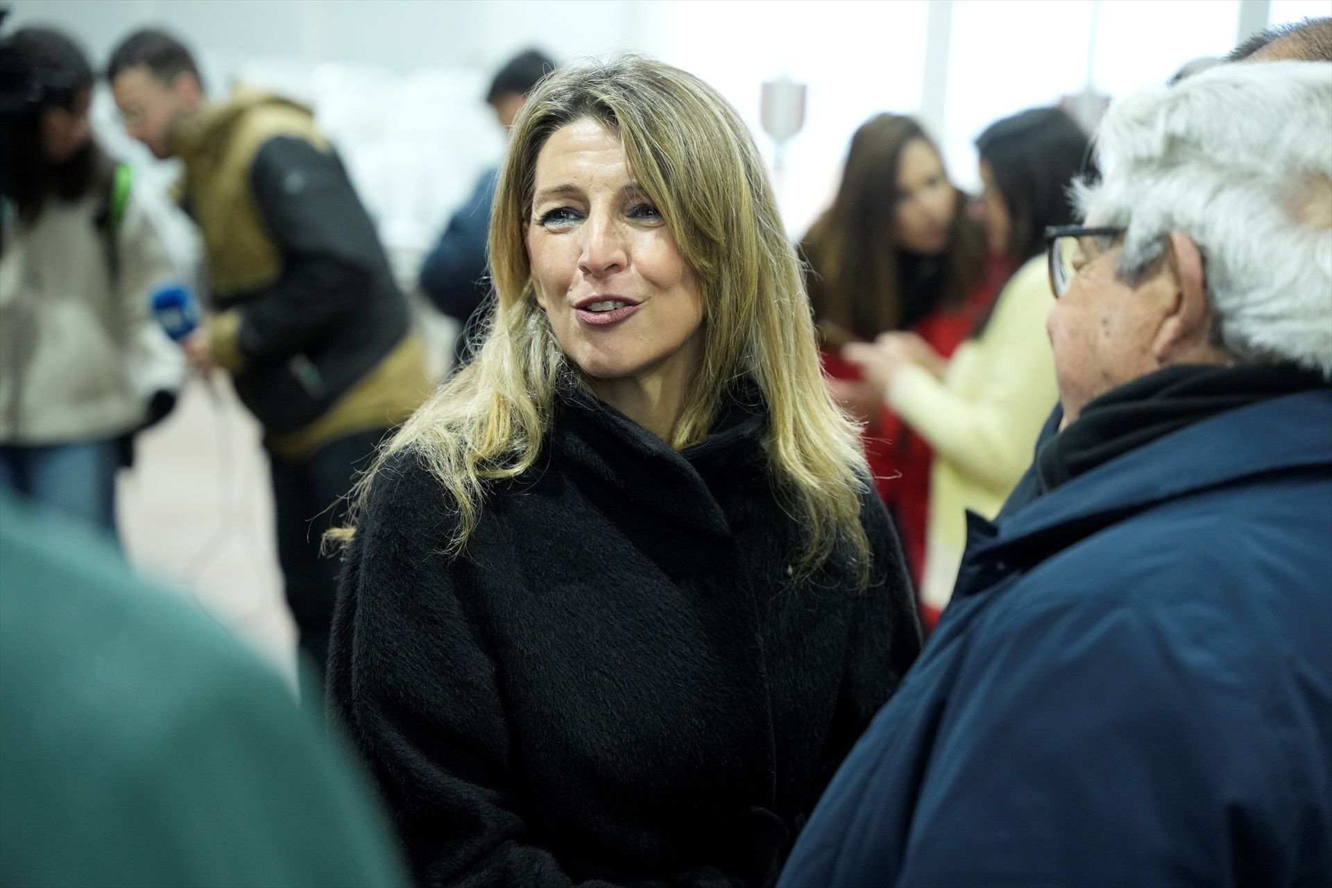 El Gobierno acuerda con los sindicatos y sin la patronal subir el SMI hasta los 1.221 euros al mes