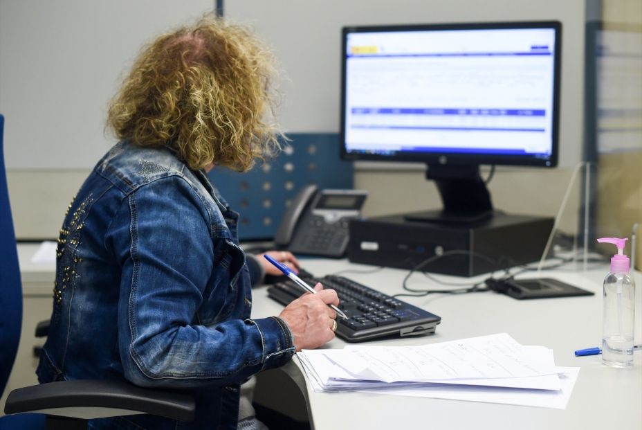 Portugal reforma su mercado laboral, pero ¿quién protege a los trabajadores mayores de 50?