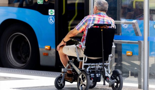 PNV, Junts y Podemos piden que se conceda la jubilación anticipada a cuidadores familiares