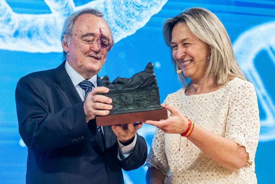 Mariano Barbacid recibe el Premio Valores Humanos y Culturales en la inauguración del curso de Siglo (IVAN SERRANO / AYUNTAMIENTO DE GUADALAJARA). EuropaPress Mariano Barbacid recibe el Premio Valores Humanos y Culturales en la inauguración del curso de Siglo (IVAN SERRANO / AYUNTAMIENTO DE GUADALAJARA). EuropaPress