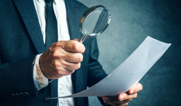 Un contribuyente medio paga 800 euros más de IRPF por no deflactarlo. Foto: Bigstock.