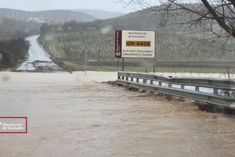 Alerta roja en Andalucía por el temporal: varios municipios inundados y 3.000 personas desalojadas 
