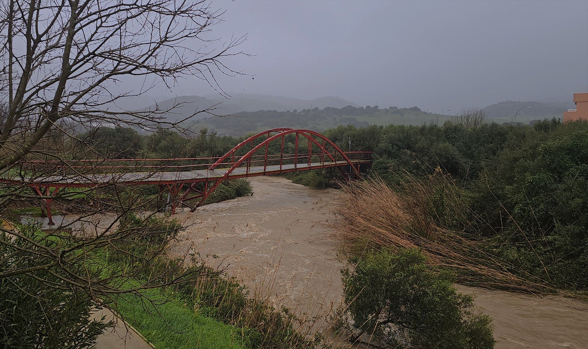 Alerta roja en Andalucía por el temporal: varios municipios inundados y 3.000 personas desalojadas