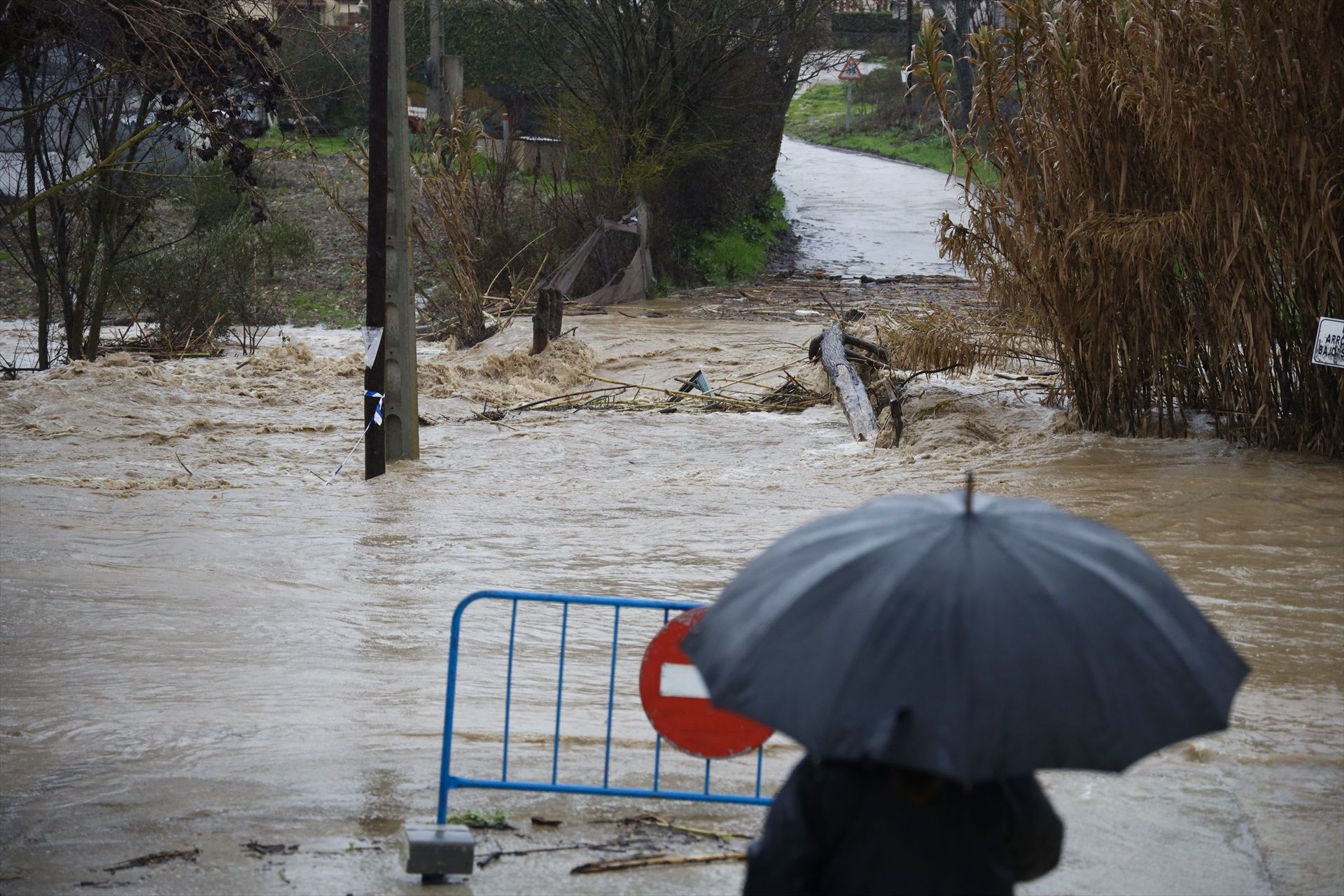 El temporal causa estragos en Andalucía: 3.500 desalojados, pueblos aislados, cortes de luz...
