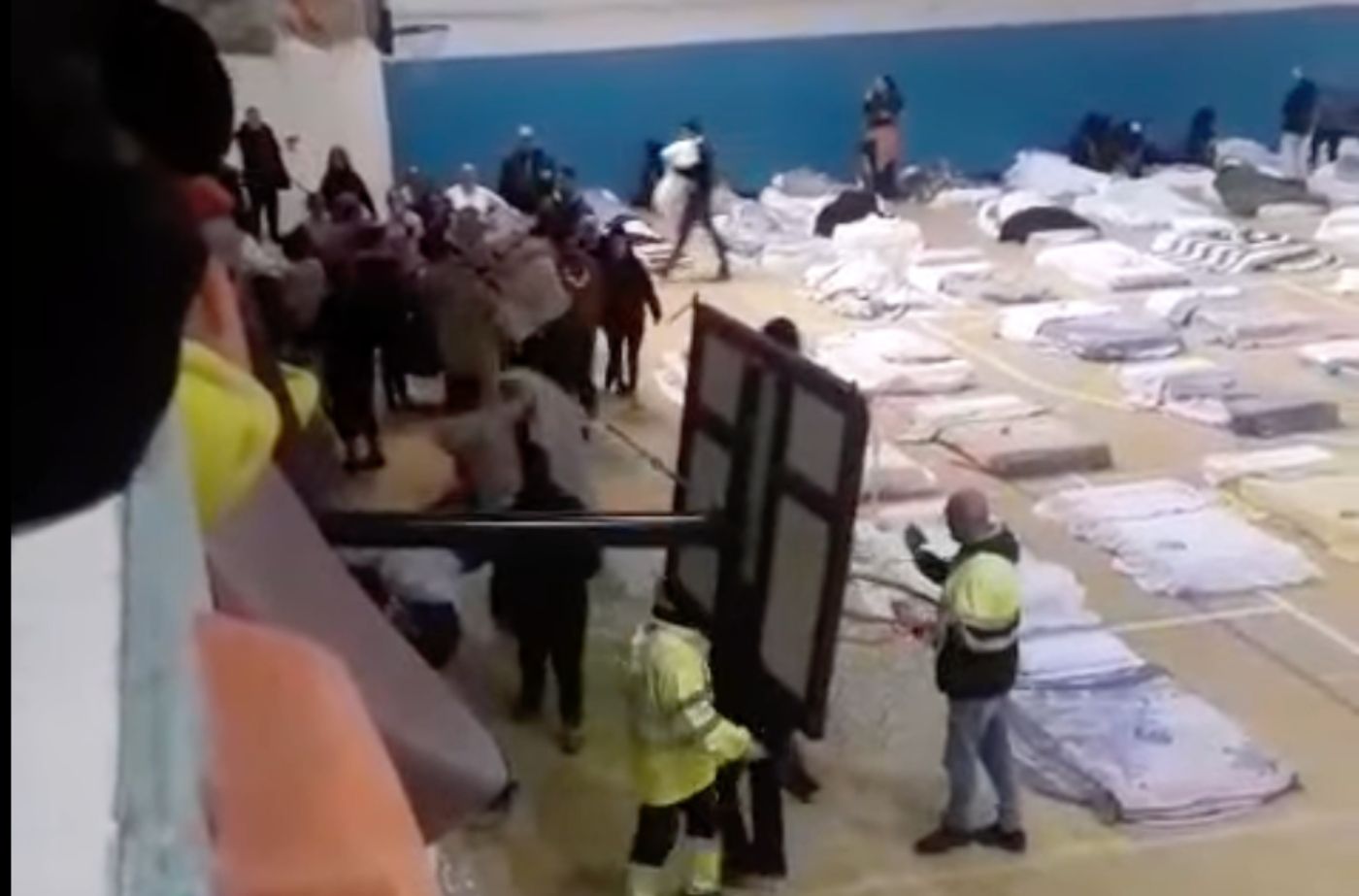 Última Hora borrasca Leonardo: los mayores de una residencia obligados a desalojarla. Captura: Canal Sierra de Cádiz