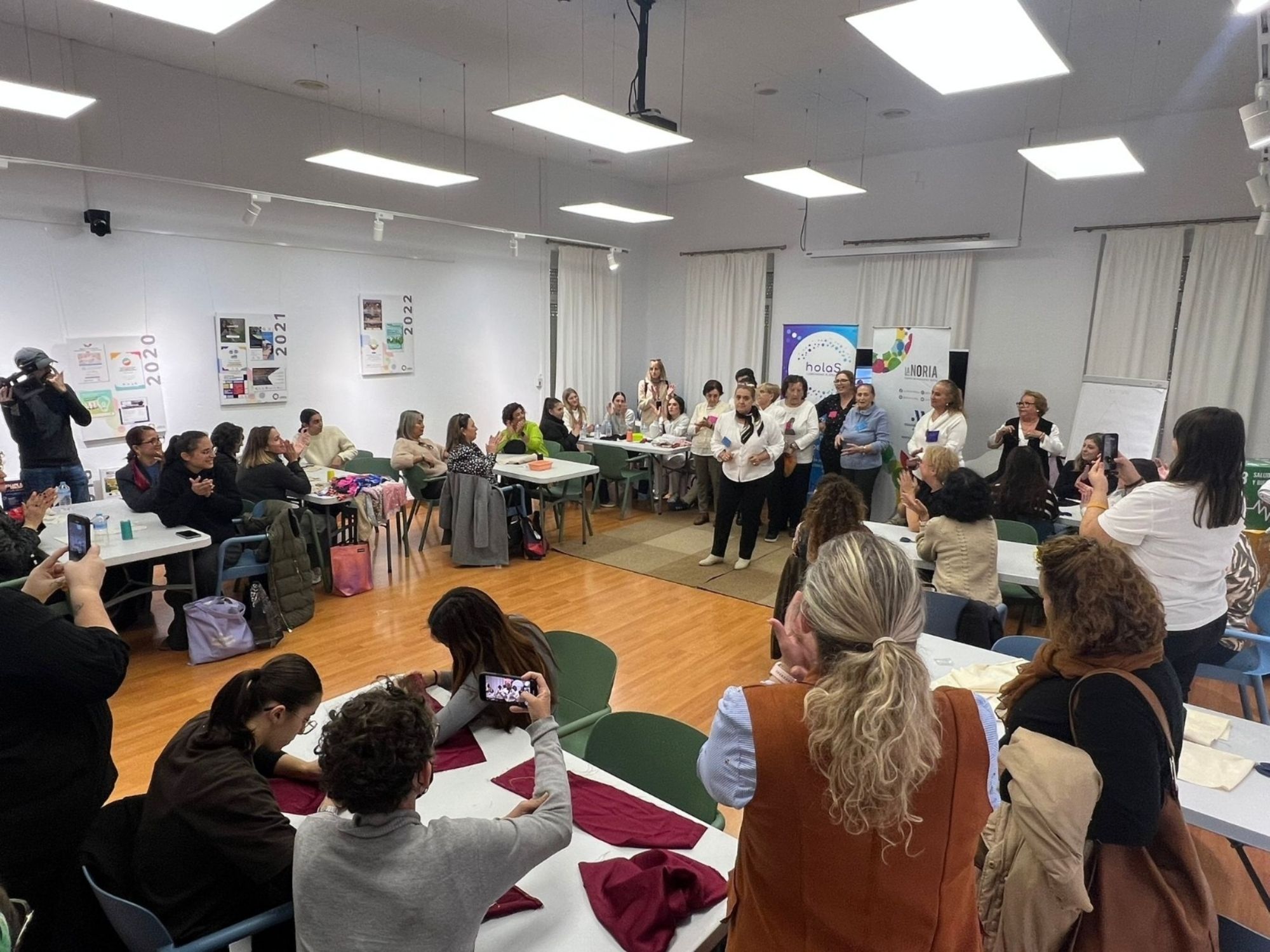 'Metamorfosis plateada' promueve la participación activa de los mayores con formación en tecnología (Diputación de Málaga)