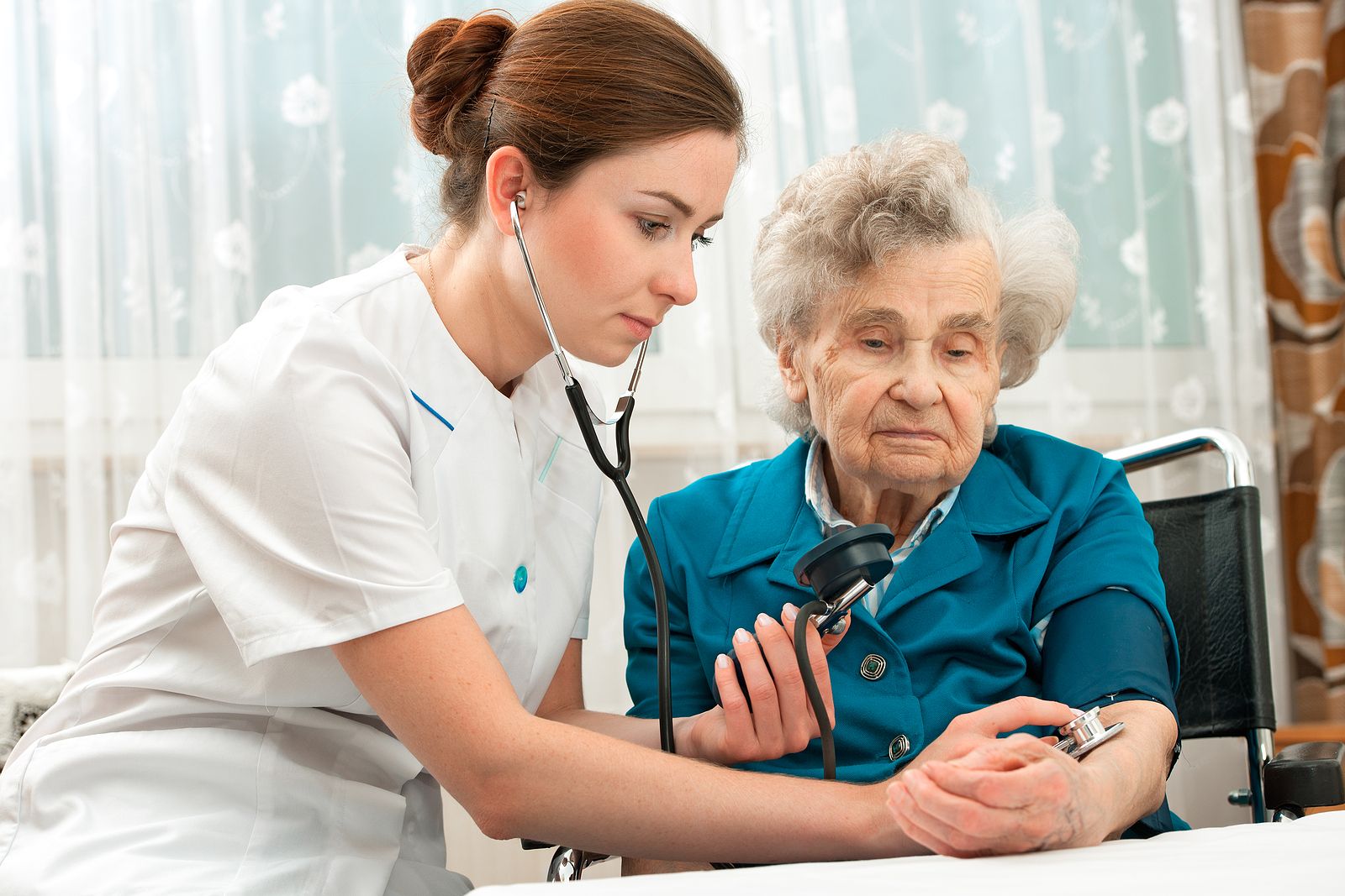 Los científicos alertan de que los ensayos sobre demencia ignoran las voces de quienes la sufren (Bigstock)