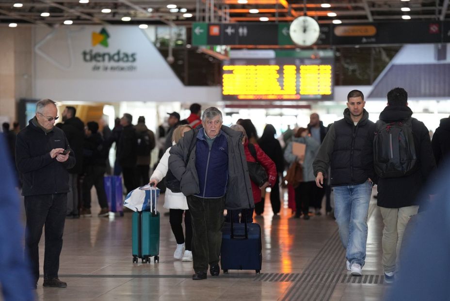 Al menos 4.000 viajeros del Imserso afectados por el caos ferroviario tras el accidente de Adamuz