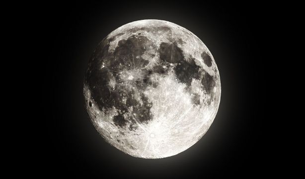 Artemis II: el regreso del ser humano a la Luna más de 50 años después. Foto: Bigstock.