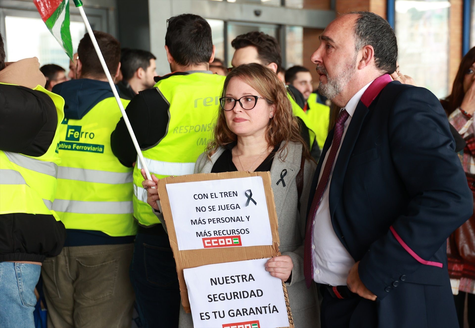 Ministerio de Transportes y sindicatos llegan a un acuerdo para desconvocar la huelga de trenes