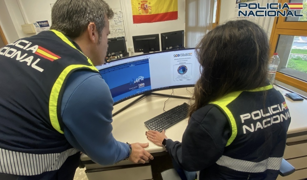 Tomadora timada: Estafa a 55 clientes de su agencia de viajes para darle el dinero a un falso amor