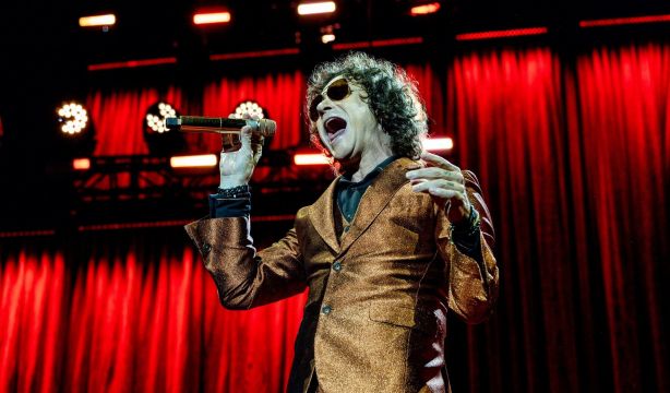 Dos amigas compran por error entradas para Bunbury creyendo que eran para Bad Bunny