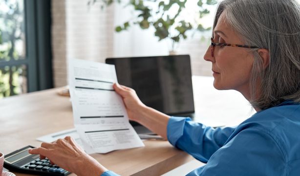 Requisitos para solicitar las pensiones contributivas y no contributivas en 2026. Fuente: BigStock.