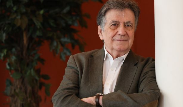 Luis Landero: "El móvil para la mente es tan tóxico como la nicotina para los pulmones"