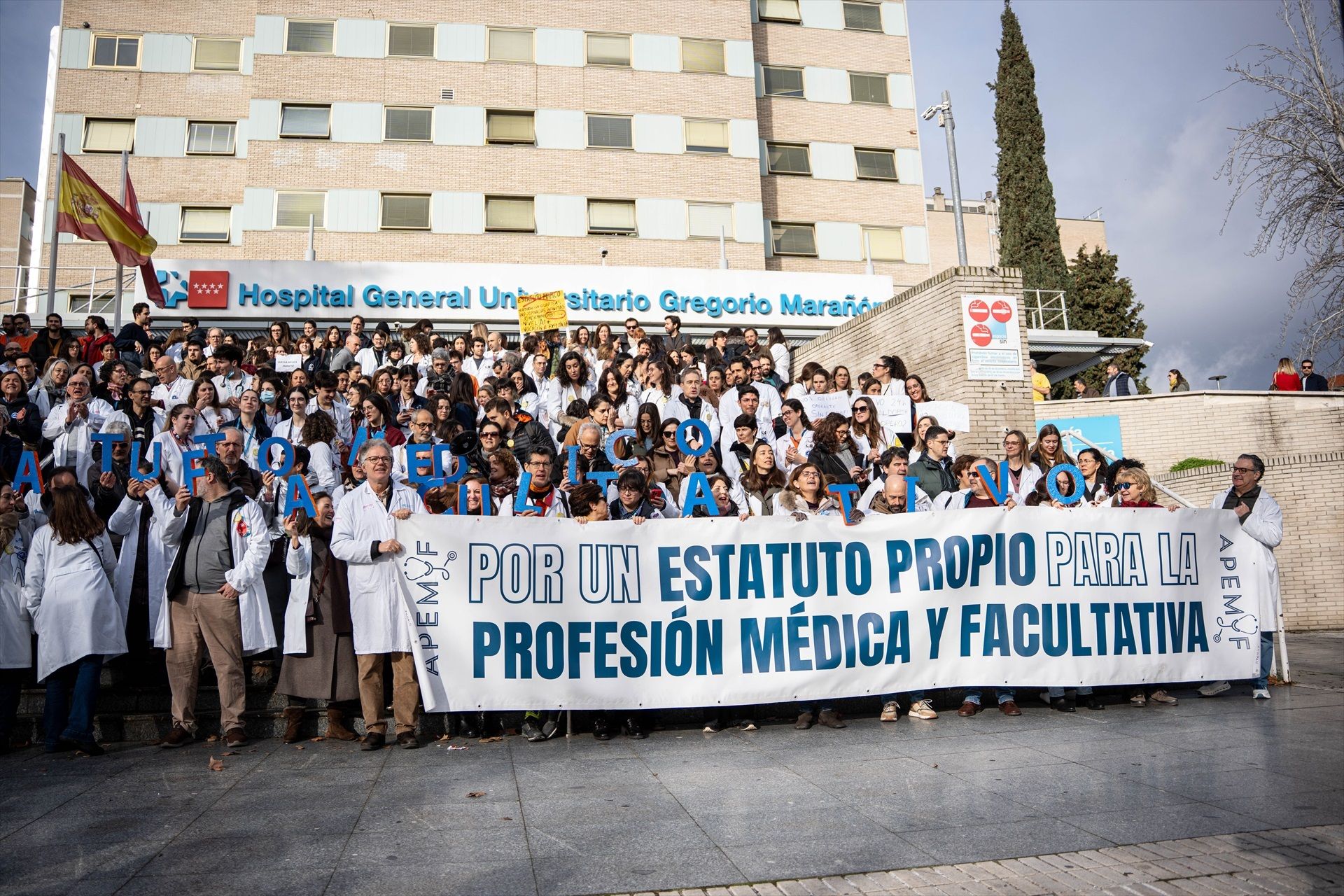 Los médicos van a la huelga en toda España para pedir un Estatuto Marco propio