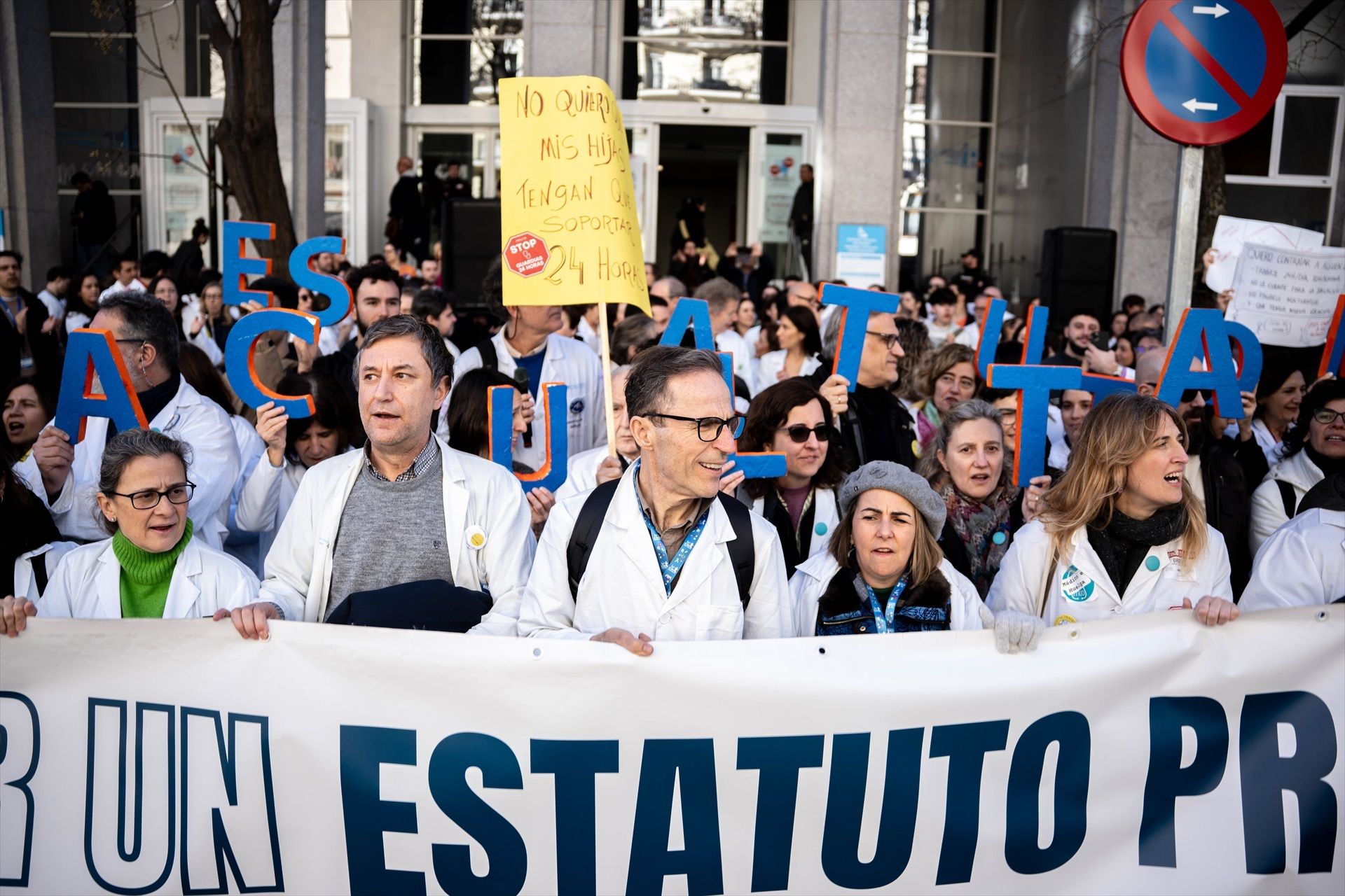 Miles de citas médicas y cientos de cirugías, afectadas por la huelga de médicos