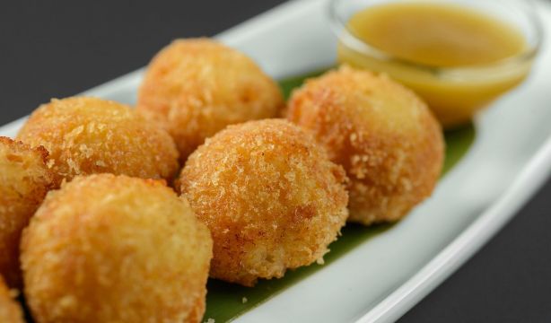 Qué hacer con el pan rallado y el huevo que te sobra cuando empanas. Foto: Bigstock.