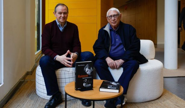 Miquel Alberola aborda el "fenómeno complejísimo" de Raimon en una biografía. Fuente: Europa Press.