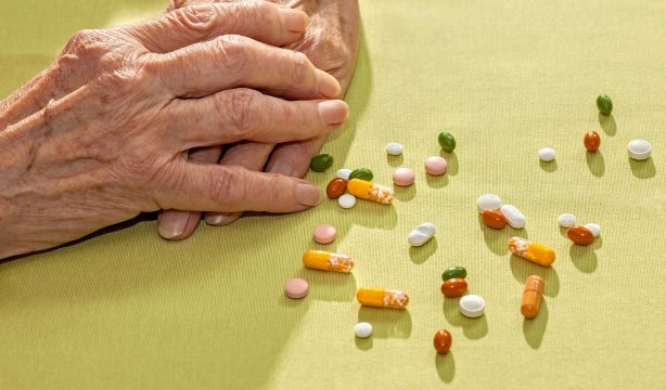 Mayores polimedicados, un problema de Estado con consecuencias nefastas para la salud