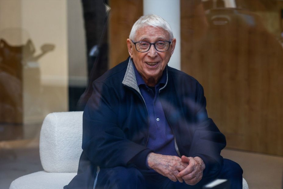 El cantautor Raimon, durante la presentación del libro en Barcelona. Fuente: Europa Press. El cantautor Raimon, durante la presentación del libro en Barcelona. Fuente: Europa Press.