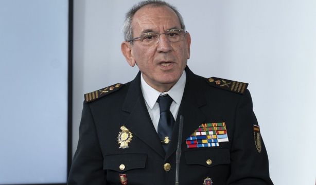 Agresión sexual, llamadas incesantes y coacciones: la querella contra el DAO de la Policía Nacional
