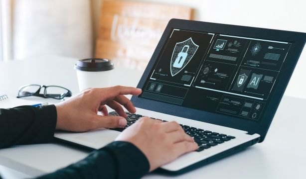 La mitad de los mayores no toma ninguna medida ante las alertas de ciberseguridad