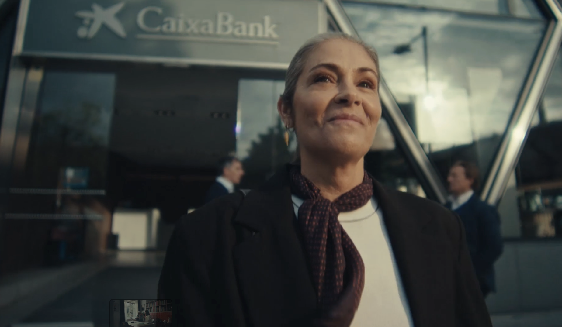 CaixaBank adelanta el pago de las pensiones cada mes en su compromiso con el colectivo senior