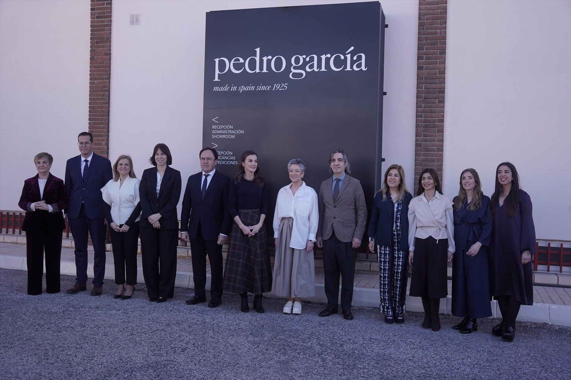 EuropaPress 7305823 reina letizia acompanada president comunidad valenciana juanfran perez