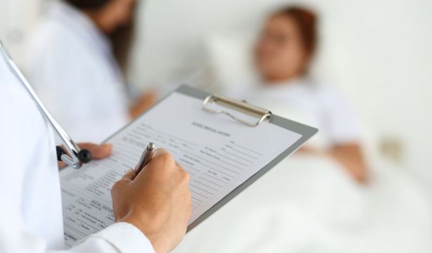 ¿Cuántos días dura una baja laboral? Plazos medios de recuperación según cada enfermedad