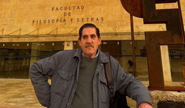 Miguel Ángel Bravo, universitario a los 65 años: "Me siento más joven, con más vitalidad". Imagen cedida por Bravo.