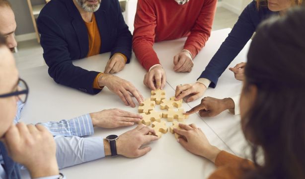 La VII edición de los Premios +50 Emprende ya tiene a sus 12 finalistas: estos son sus proyectos (Bigstock)