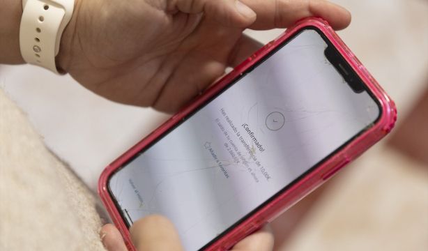 Qué hacer si te equivocas al hacer una transferencia. Fuente: Europa Press.