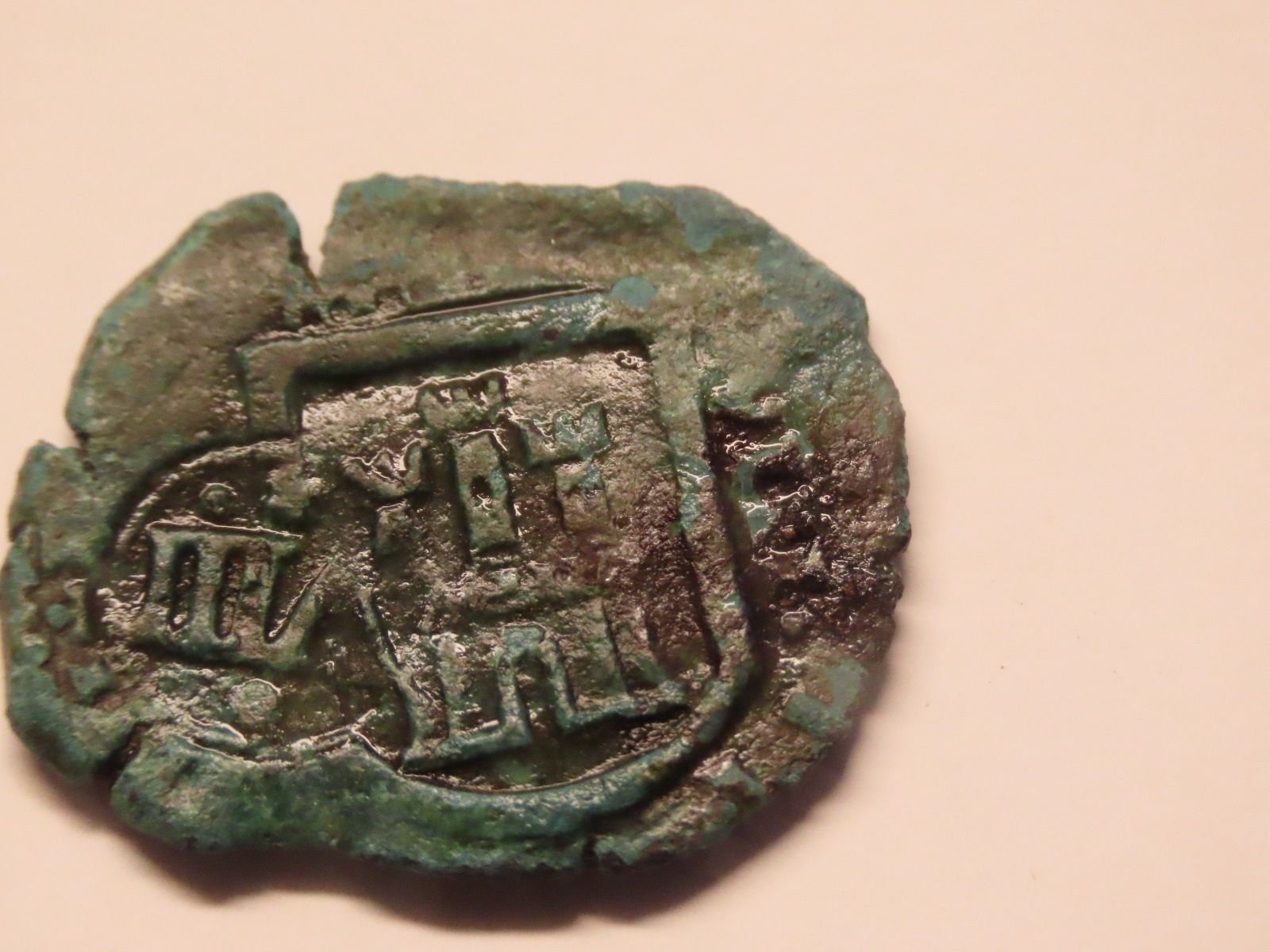 Una moneda de 1622 aparece en la isla de Ons. Fuente: Europa Press.