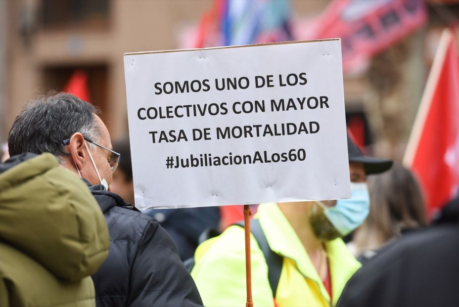 CCOO y UGT denuncian trabas de la Seguridad Social para la jubilación anticipada de transportistas