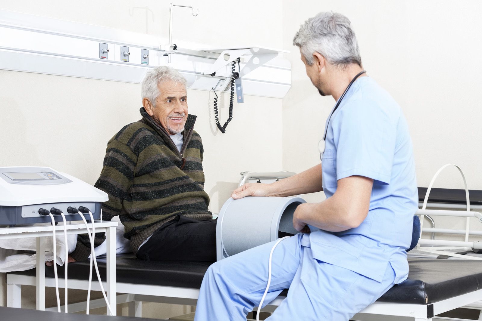 Pueden los mayores someterse a sesiones de biorresonancia Pueden los mayores someterse a sesiones de biorresonancia