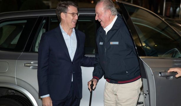 Feijóo pide el regreso del Rey emérito a España tras la desclasificación de los papeles del 23F