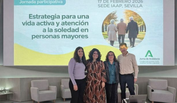 Andalucía impulsa una estrategia contra la soledad y por una vida activa en mayores. Foto: Europa Press.