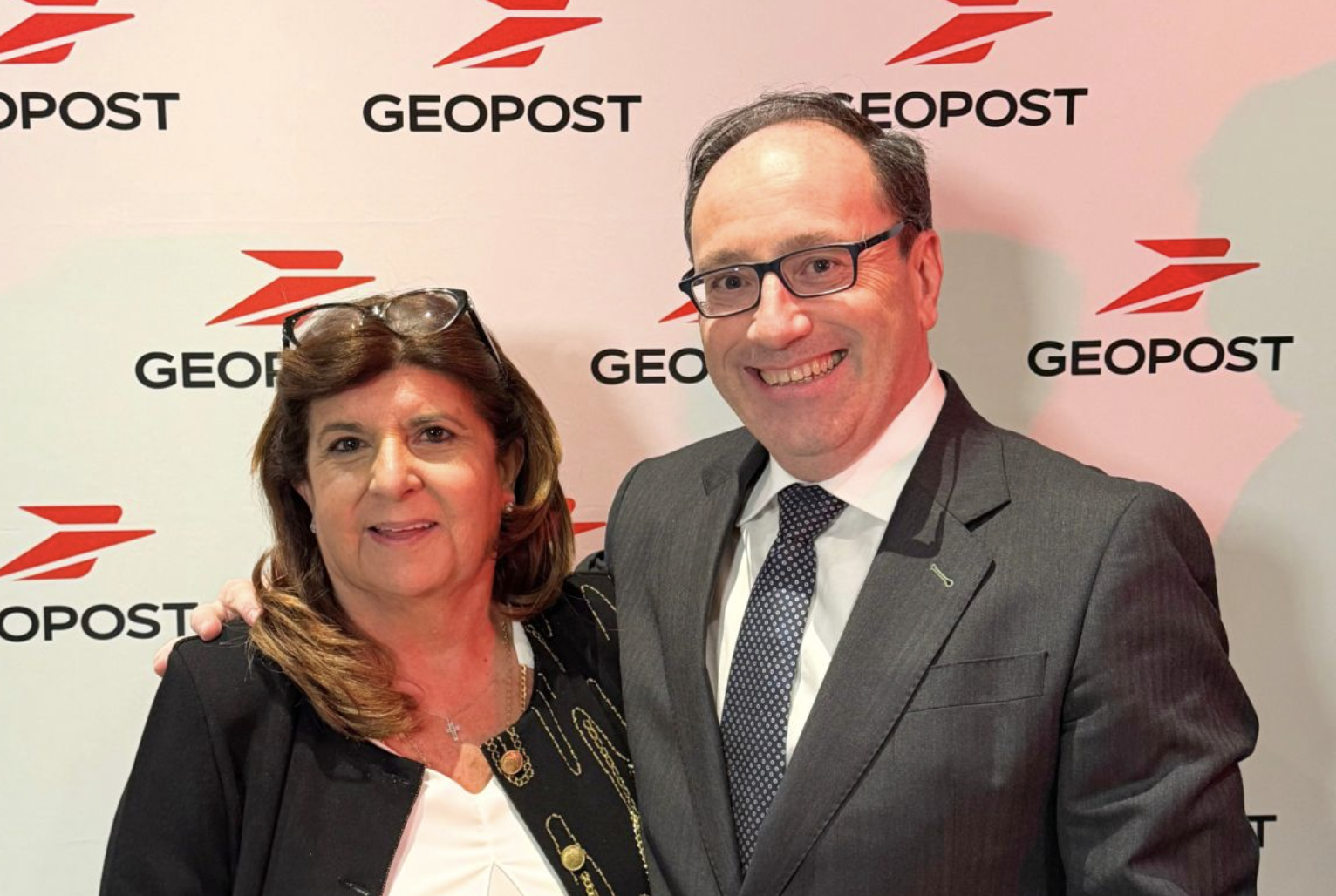 SEUR y TIPSA facturan 1.200 millones de euros y consolidan su crecimiento en 2025