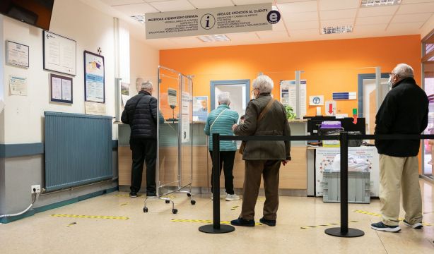 Los mayores y las instituciones