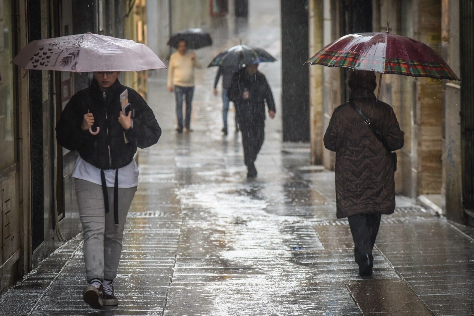 Cambio radical del tiempo en España: llega la borrasca Regina con lluvias intensas