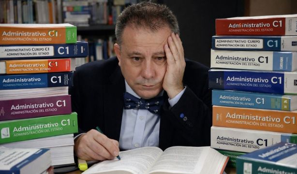 Edadismo institucional: discriminación en la Administración por ser mayor