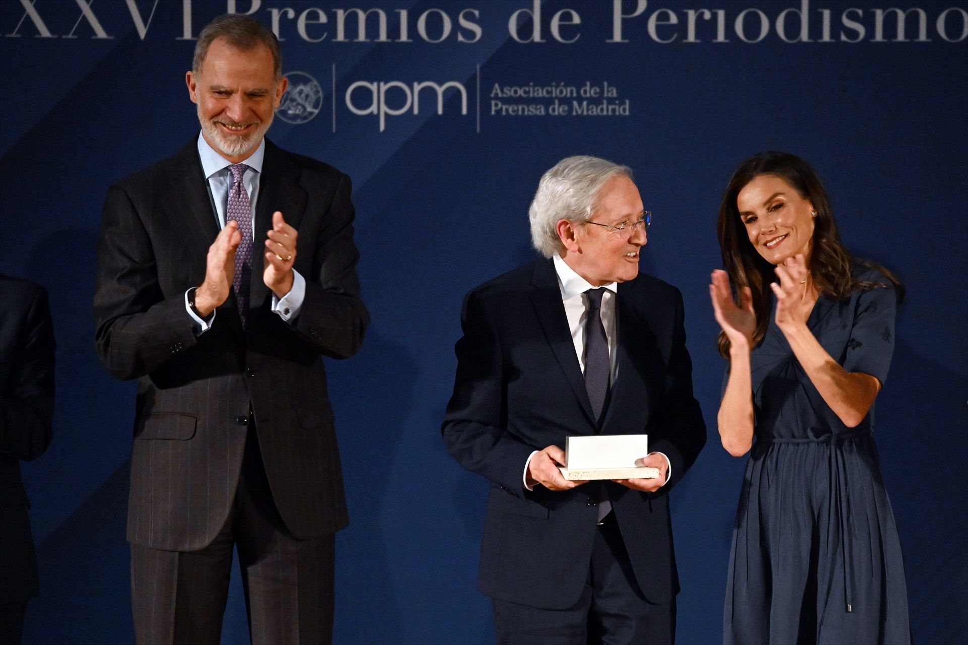 La Casa Real despide a Fernando Ónega, un "referente" del "mejor periodismo de la Transición" La Casa Real despide a Fernando Ónega, un "referente" del "mejor periodismo de la Transición"